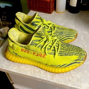 Yeezy 350 semi frozen